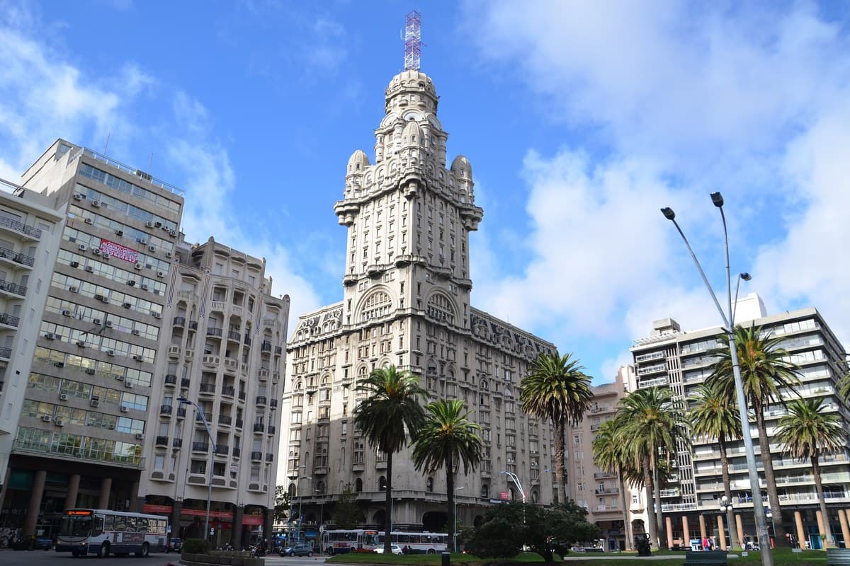 Palacio Salvo, Montevideo