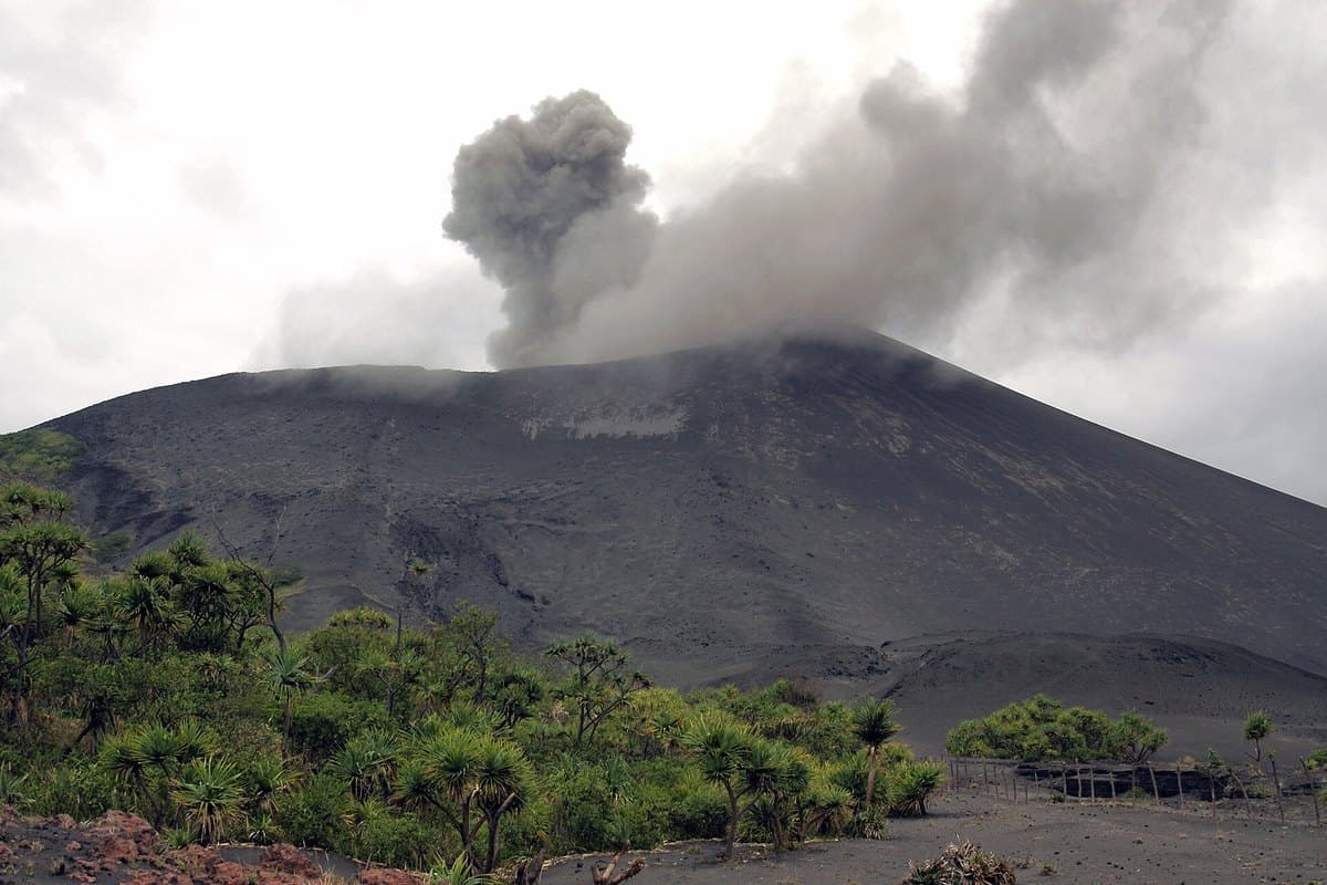 Mount Yasur volcano, Tanna — Vanuatu